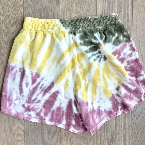 Old Navy NWT tie dye shorts size small - Picture 6 of 6
